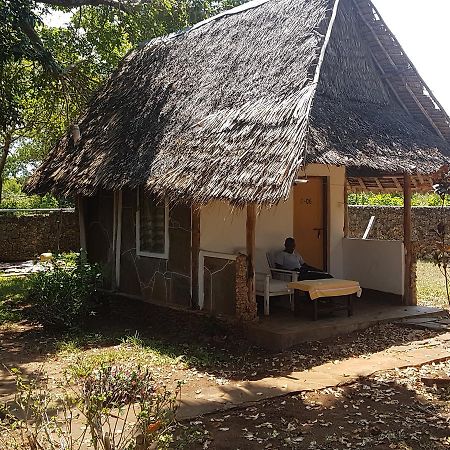 Shimoni Gardens Cottages Extérieur photo
