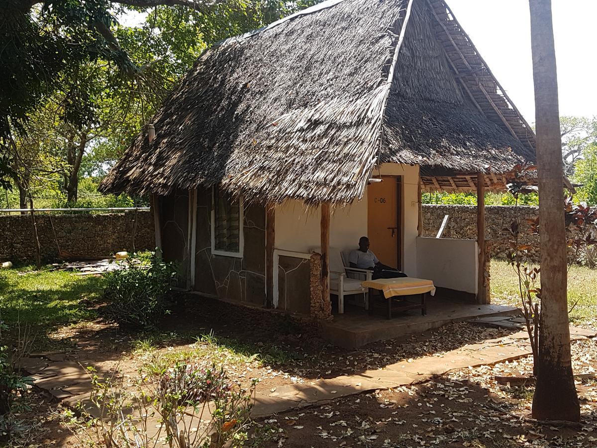 Shimoni Gardens Cottages Extérieur photo